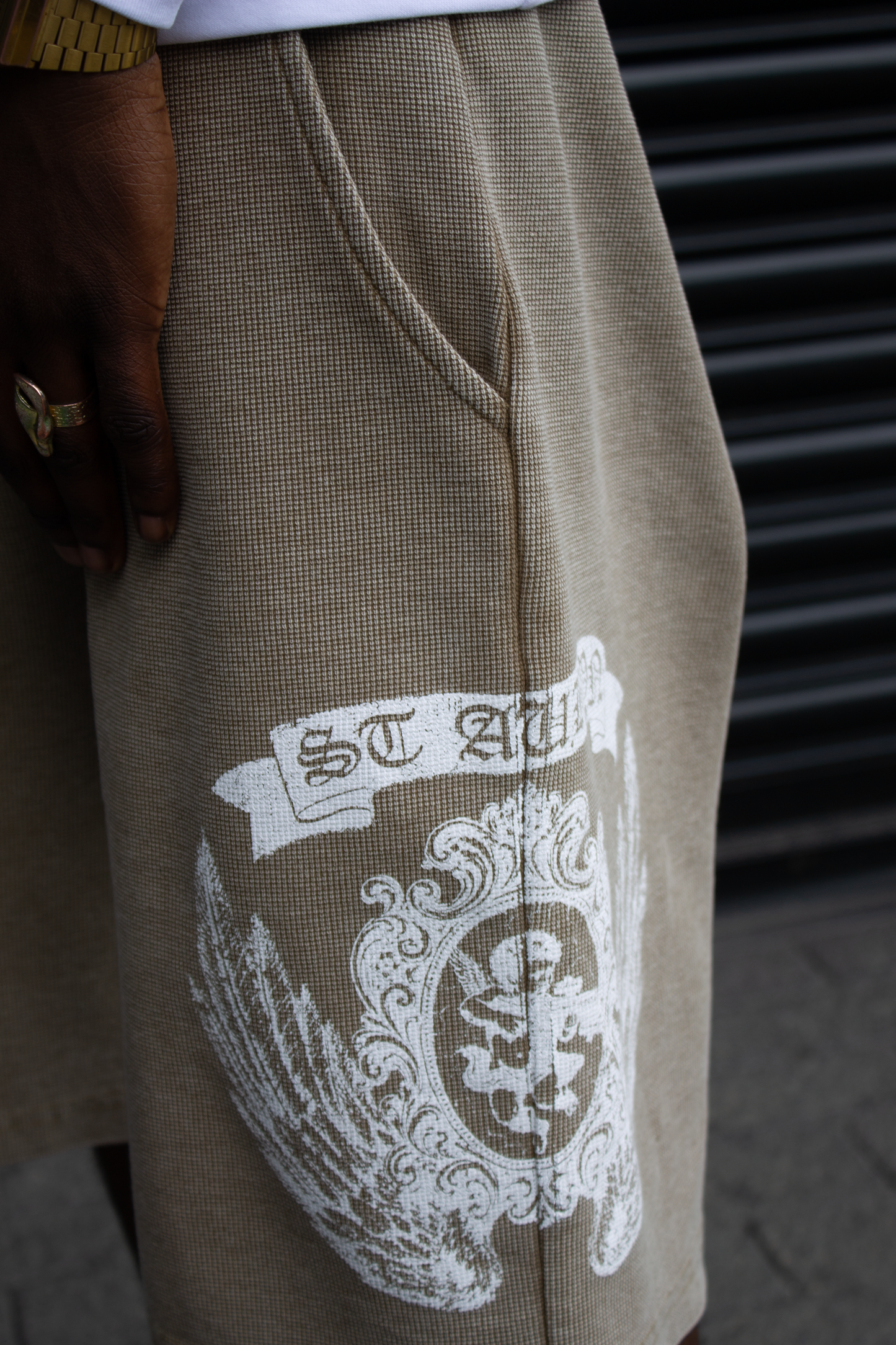 KHAKI WAFFLE SHORTS