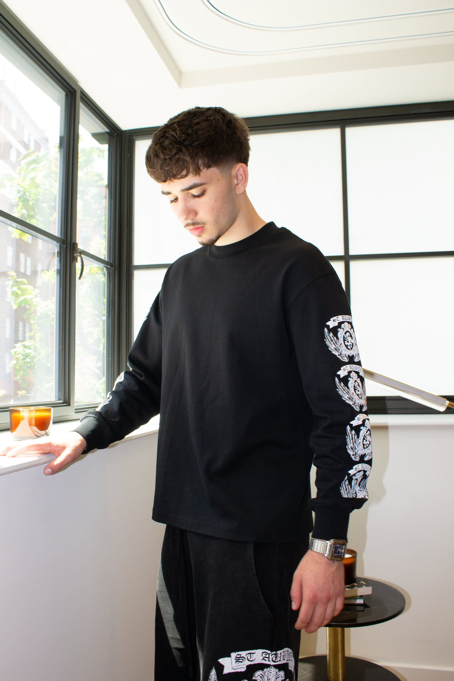 BLACK LONGSLEEVE
